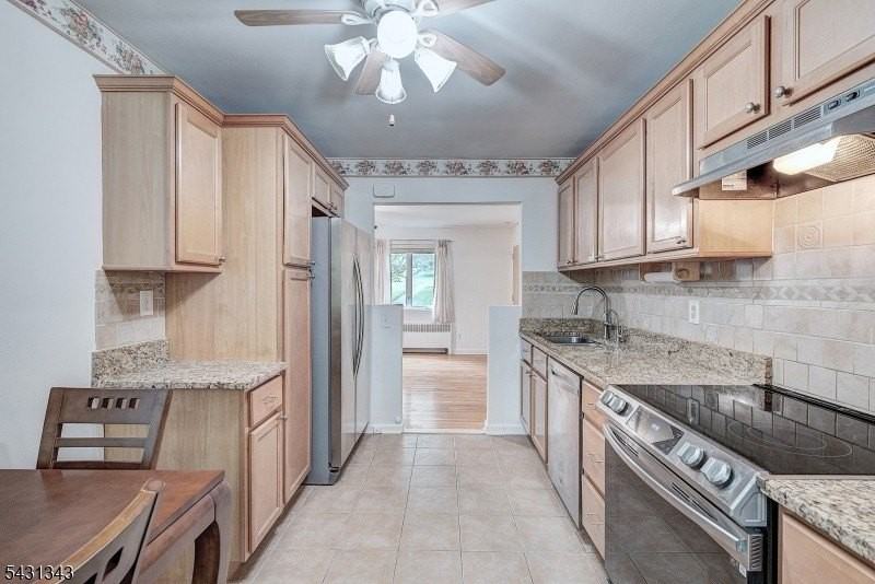 57 Troy Dr Apt C - Photo 5 of 11