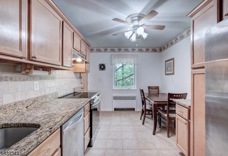 57 Troy Dr Apt C - Photo 6 of 11