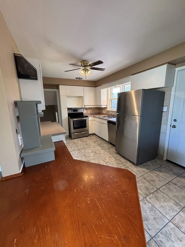 837 Cathcart Blvd #1 - Photo 6 of 17