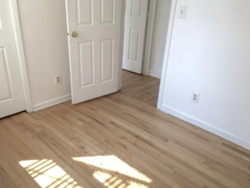 283 Monmouth St - Photo 7 of 11