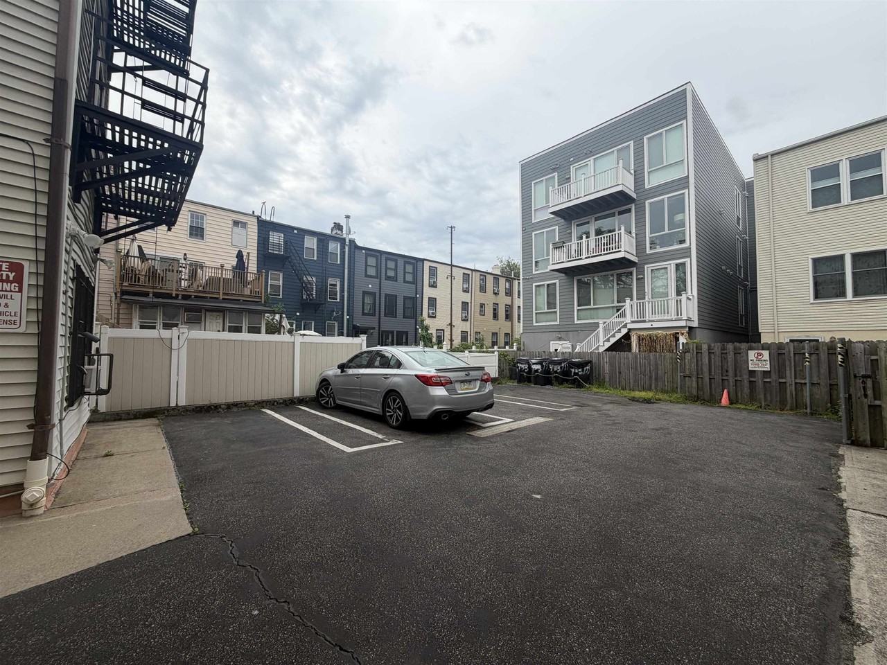433 2nd St #2 - Photo 2 of 12