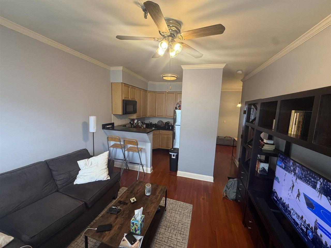 433 2nd St #2 - Photo 6 of 12