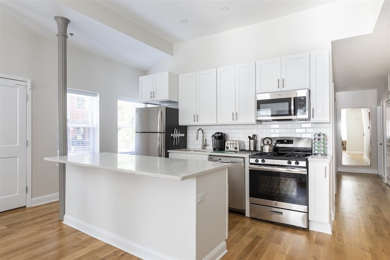 72 Wayne St #1 - Photo 4 of 12