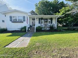 featured image of 209 S Walnut St