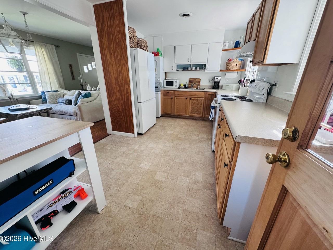 209 S Walnut St - Photo 7 of 18