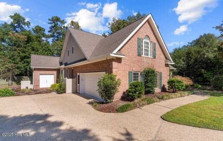 8825 Sawmill Creek Ln - Photo 3 of 33