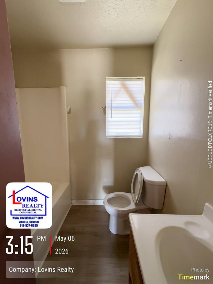 1905 Seminole Dr Apt D - Photo 6 of 6