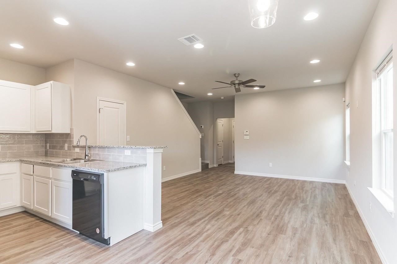 125 Peruna Dr - Photo 7 of 27