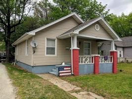 featured image of 716 W Austin Blvd