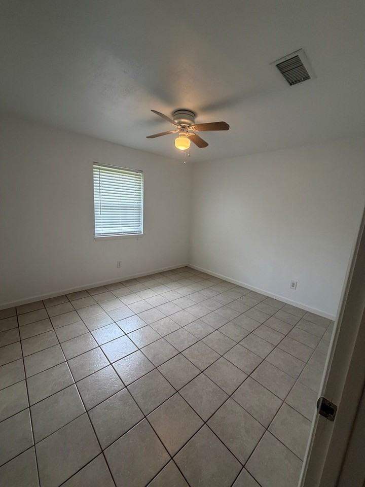 133 Willow Way - Photo 6 of 12