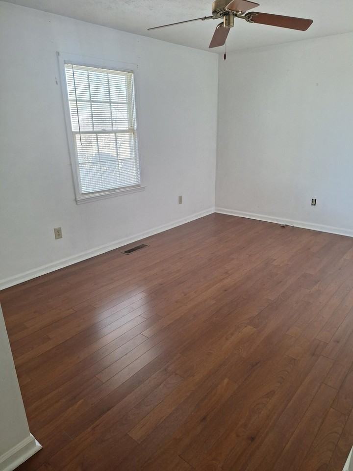 1717 Brook Park Dr - Photo 7 of 12