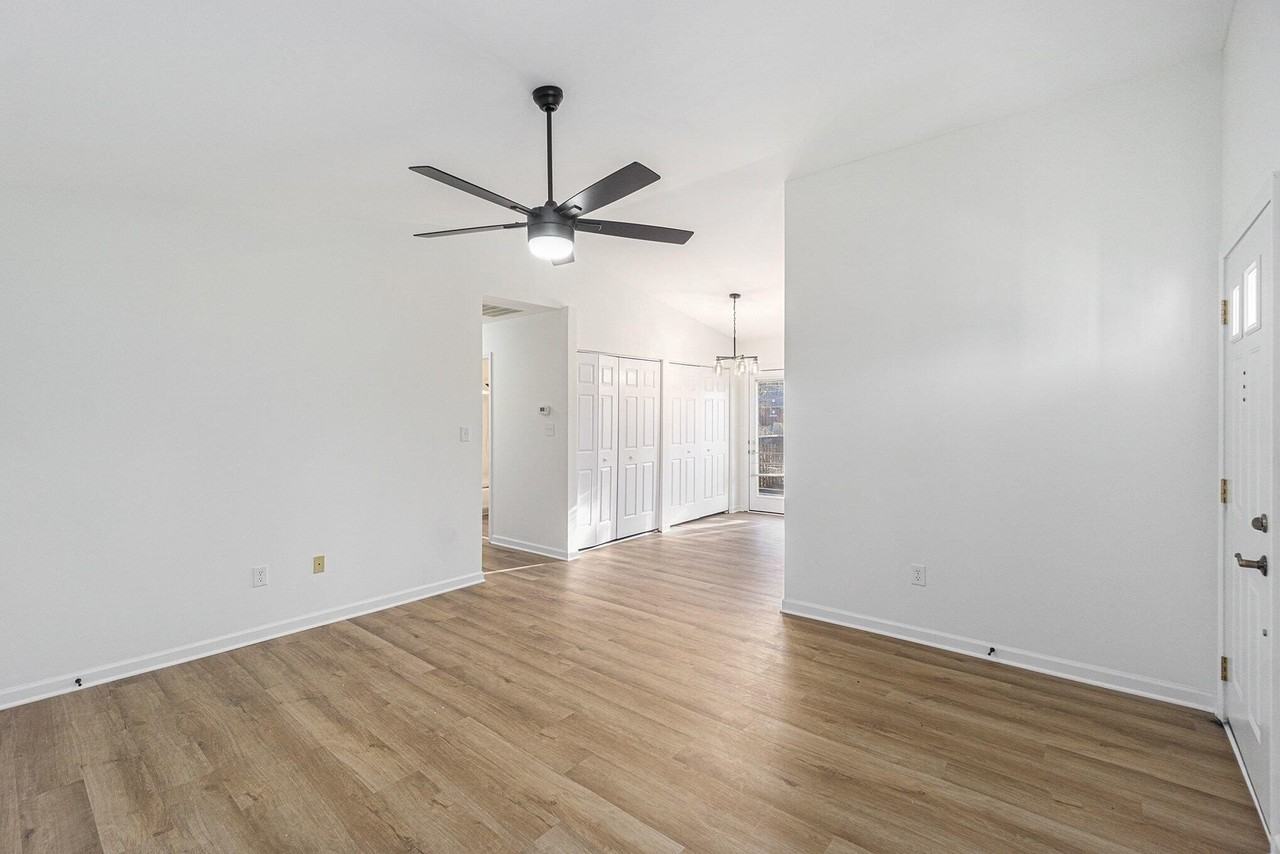 3126 Arrowhead Dr - Photo 4 of 17