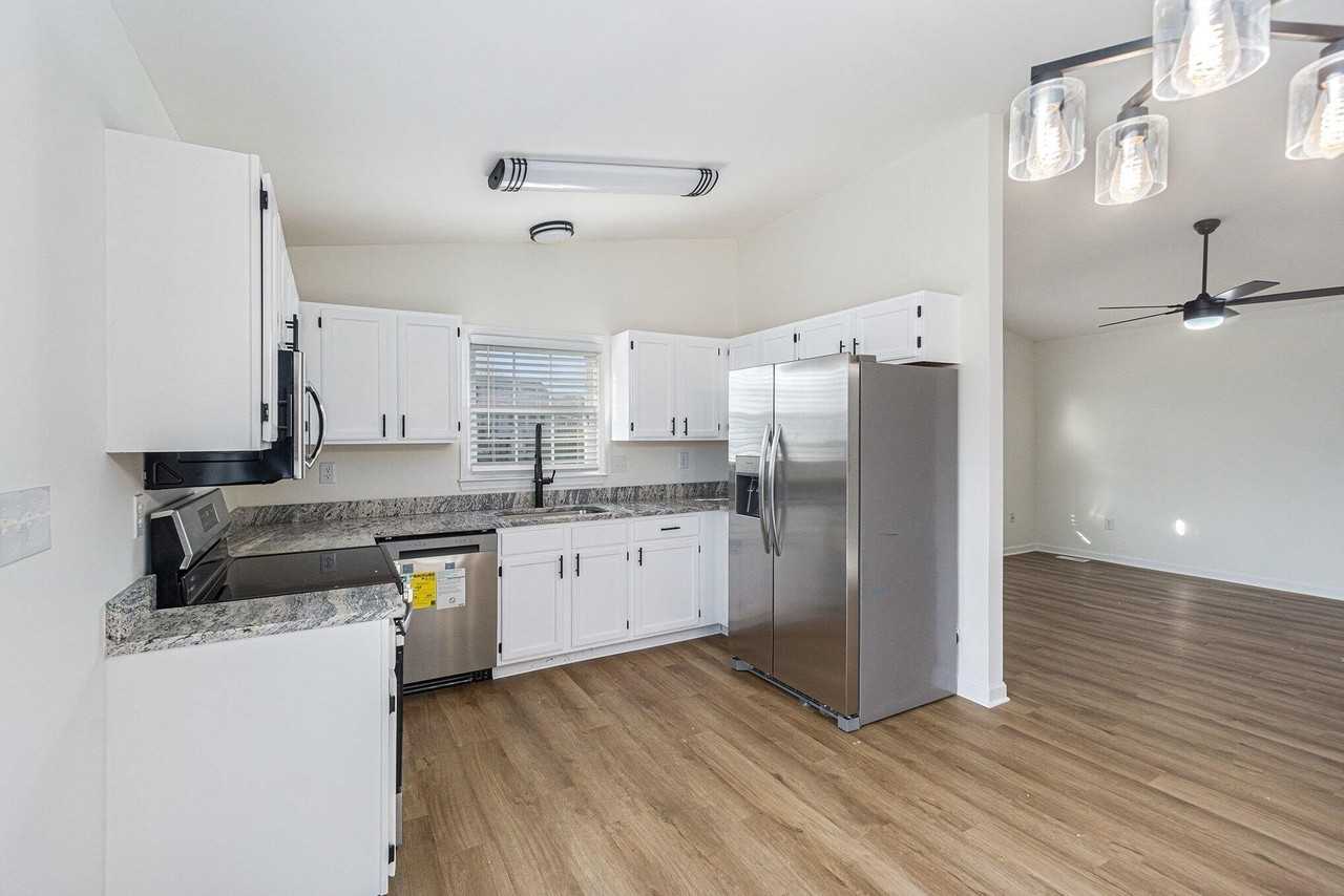 3126 Arrowhead Dr - Photo 7 of 17