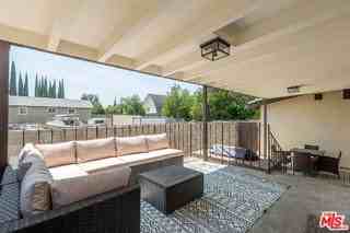 20456 Strathern St - Photo 4 of 8