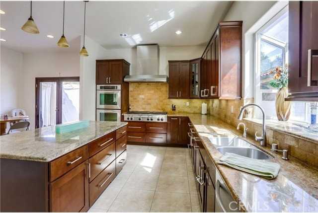 12525 Miranda St - Photo 3 of 8