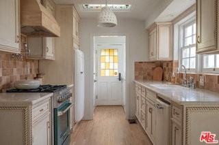 11539 Sunshine Ter - Photo 4 of 8