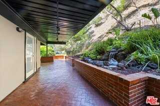 4046 Stoneybrook Dr - Photo 6 of 8