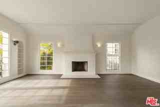 428 S Bedford Dr - Photo 3 of 8