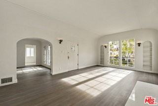 428 S Bedford Dr - Photo 4 of 8