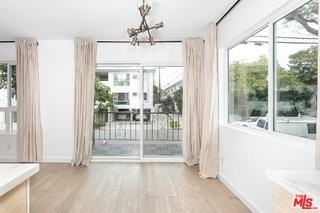 560 N Kings Rd #4 - Photo 4 of 8