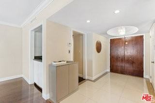 419 N Oakhurst Dr #203 - Photo 3 of 8