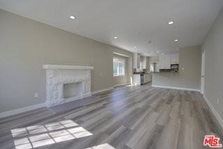 1127 N Formosa Ave - Photo 3 of 8