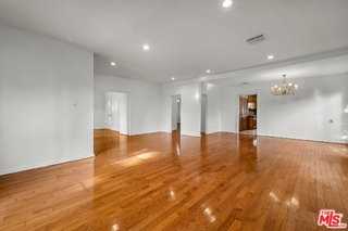 922 S Bundy Dr - Photo 3 of 8