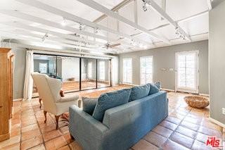 216 S Carmelina Ave - Photo 3 of 7
