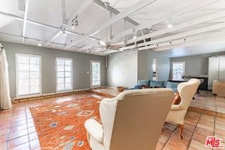216 S Carmelina Ave - Photo 5 of 7