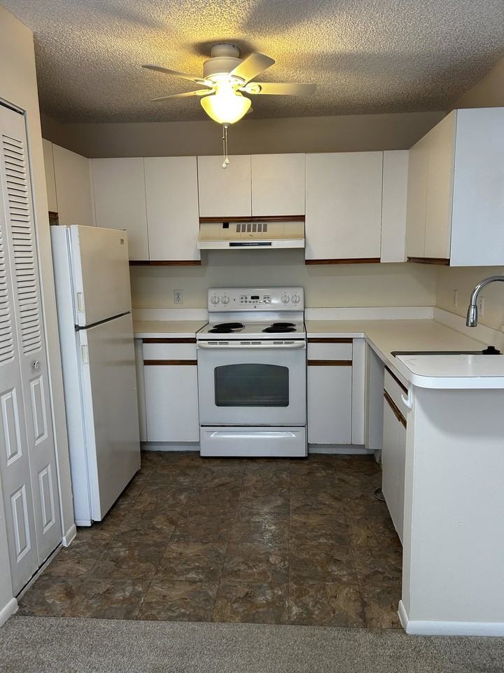 315 18th Pl #315 - Photo 5 of 8