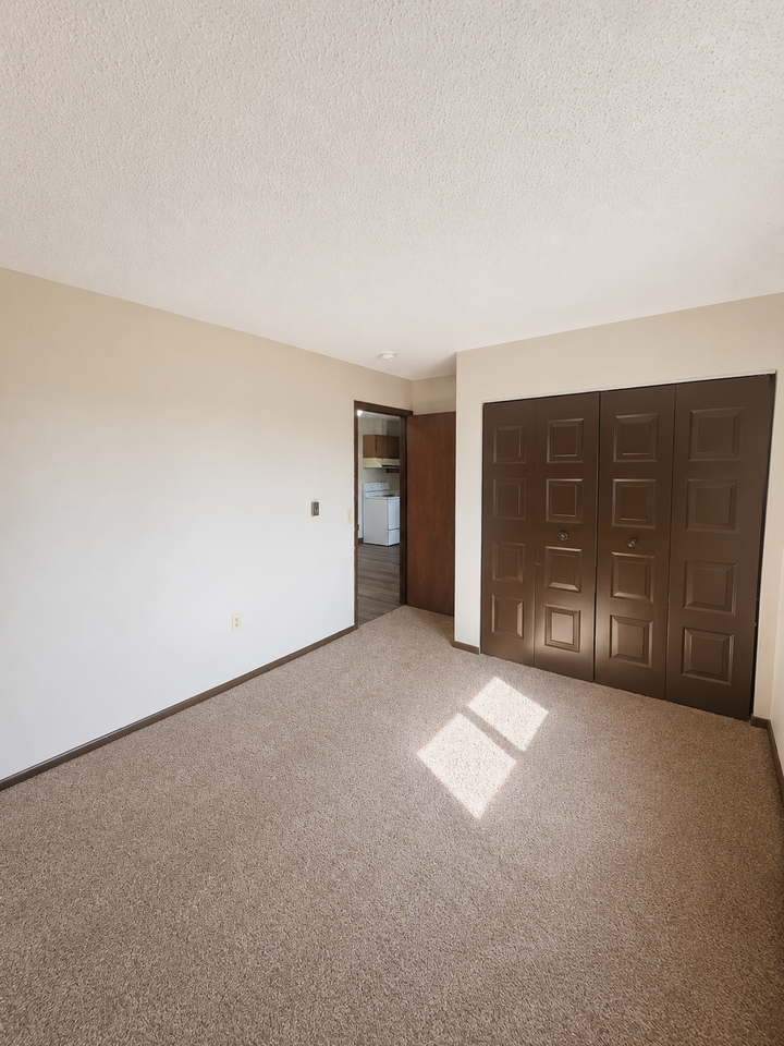 Prairie View Apartments - Photo 3 of 6