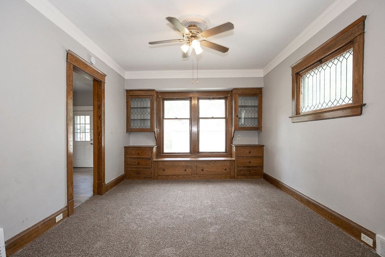 15401 Grovewood Ave - Photo 5 of 29