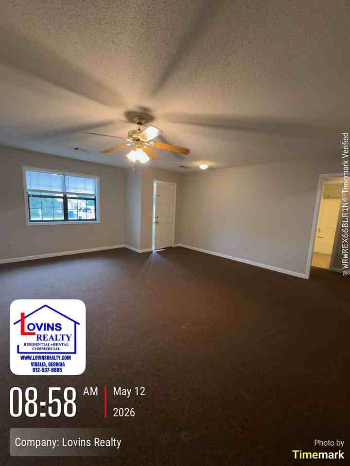 507 Green St #B - Photo 2 of 9