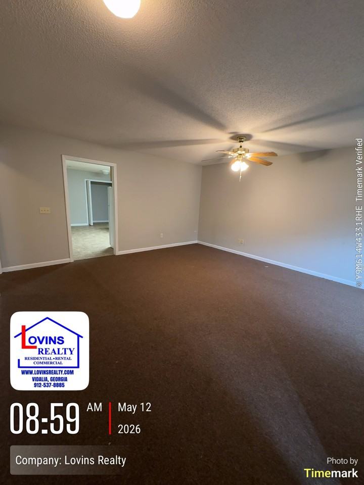 507 Green St #B - Photo 3 of 9
