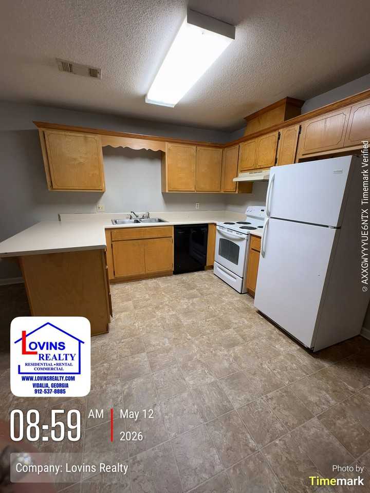 507 Green St #B - Photo 4 of 9