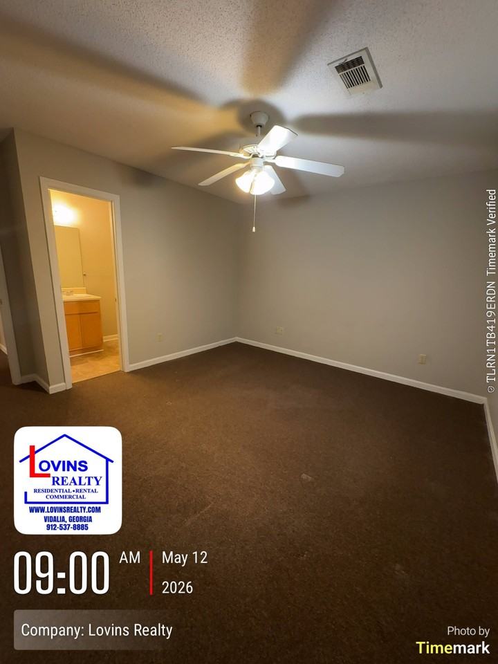 507 Green St #B - Photo 7 of 9
