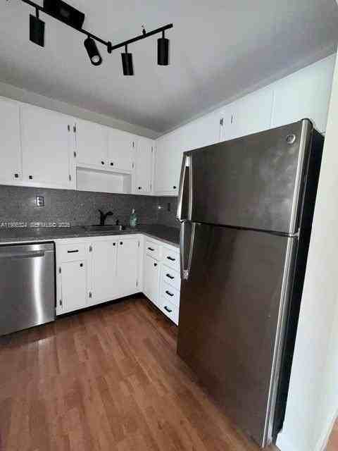 2640 Ne 135th St #317 - Photo 4 of 19