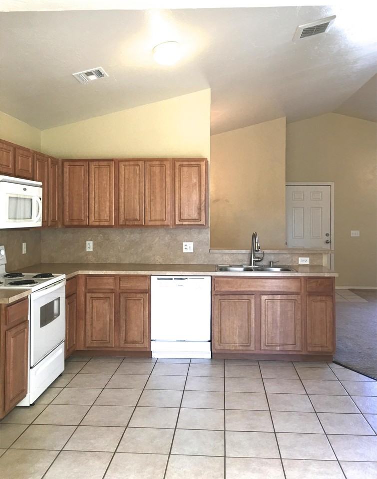 2808 Nw 187th Ter #1 - Photo 6 of 6