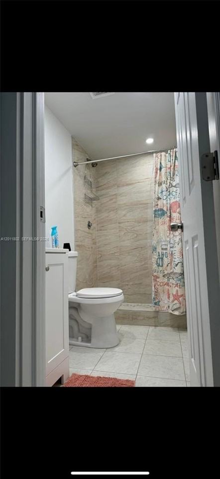 1160 Nw 193rd St #1 - Photo 3 of 3