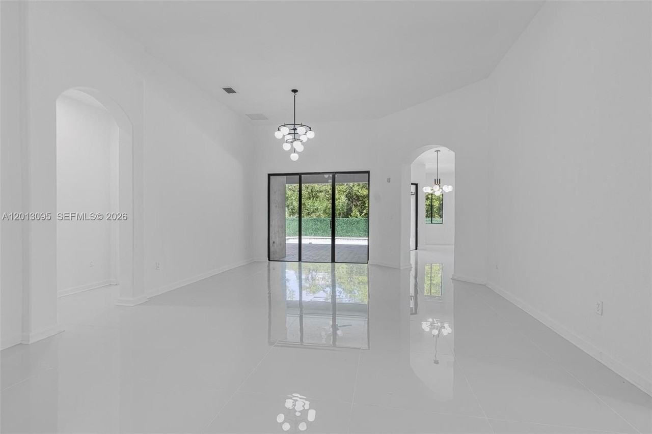 7551 Sw 187th St - Photo 4 of 50