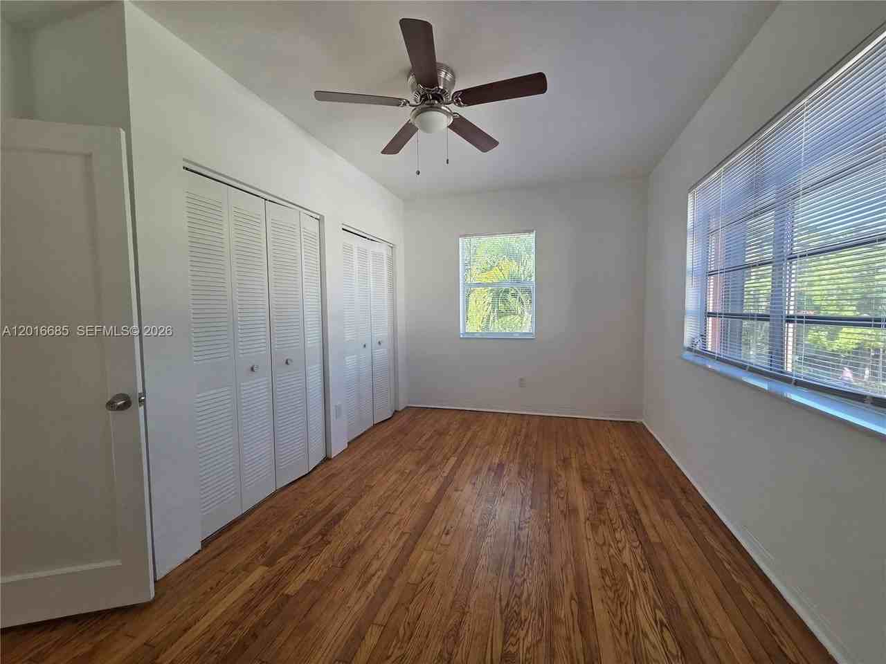 781 Sw 11th St #3 - Photo 6 of 9