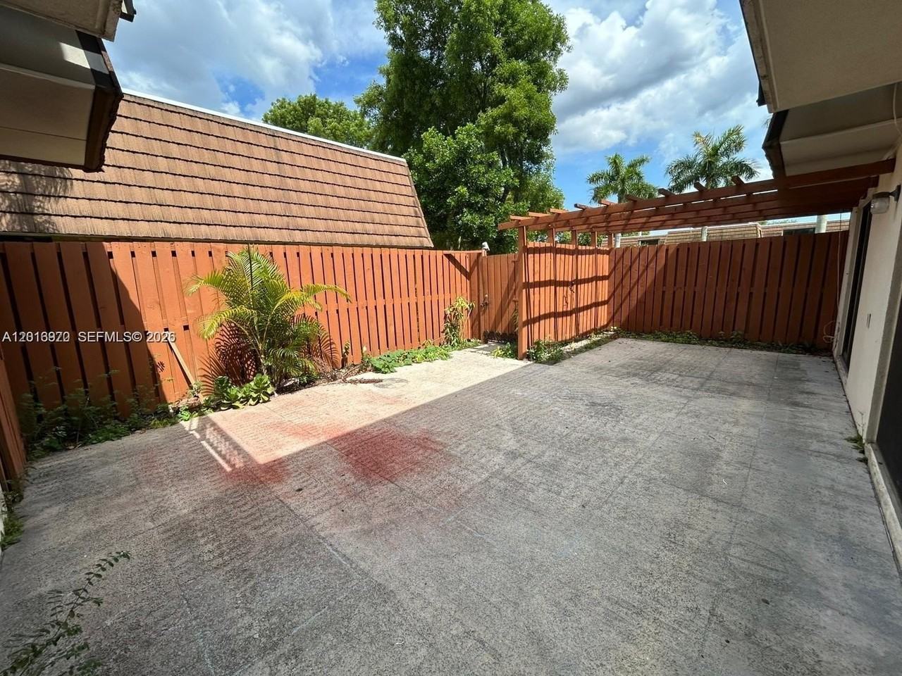 9106 Sw 20th St #C - Photo 3 of 42