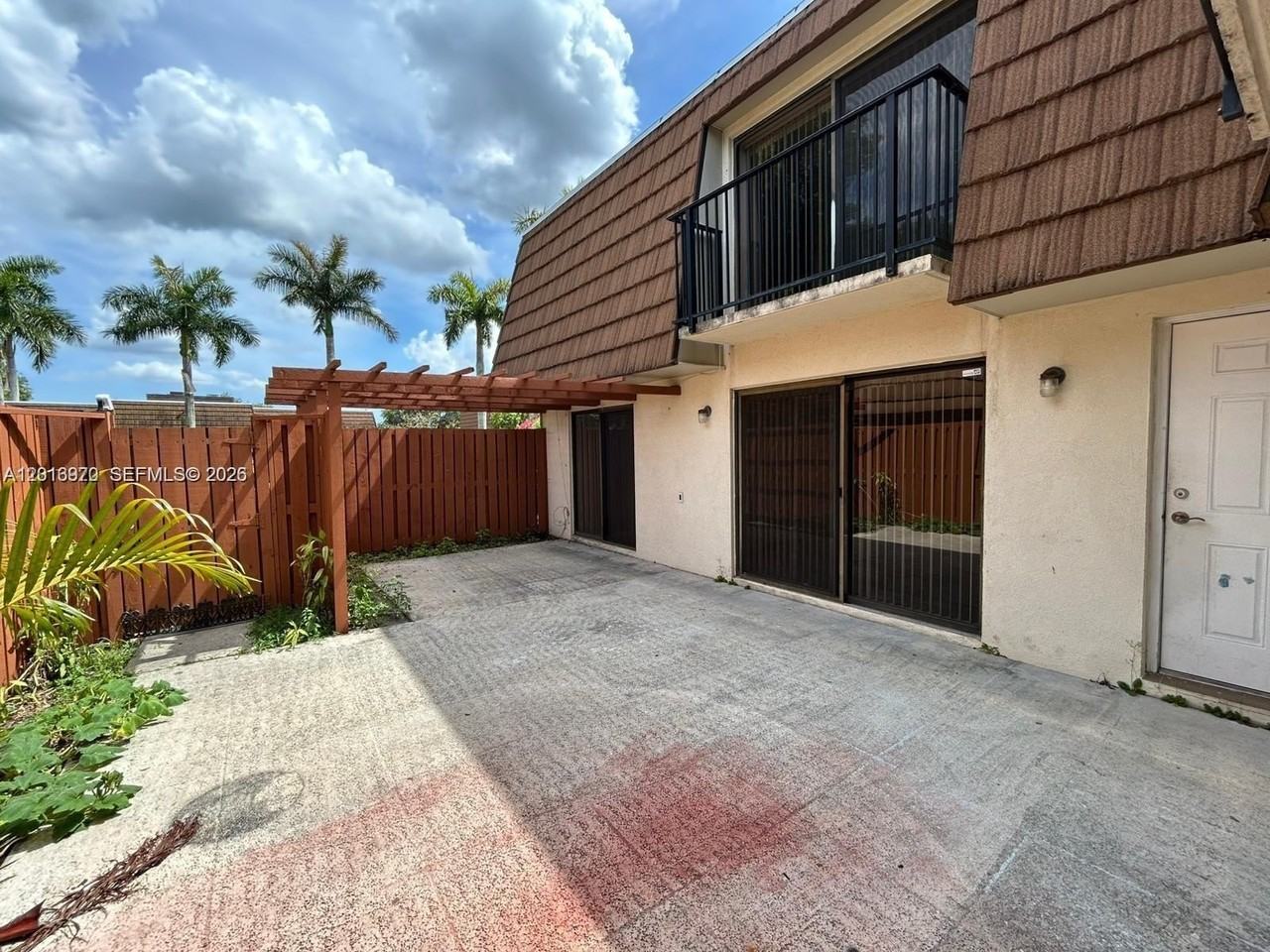 9106 Sw 20th St #C - Photo 4 of 42