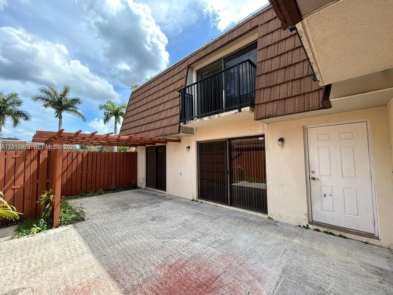 9106 Sw 20th St #C - Photo 6 of 42
