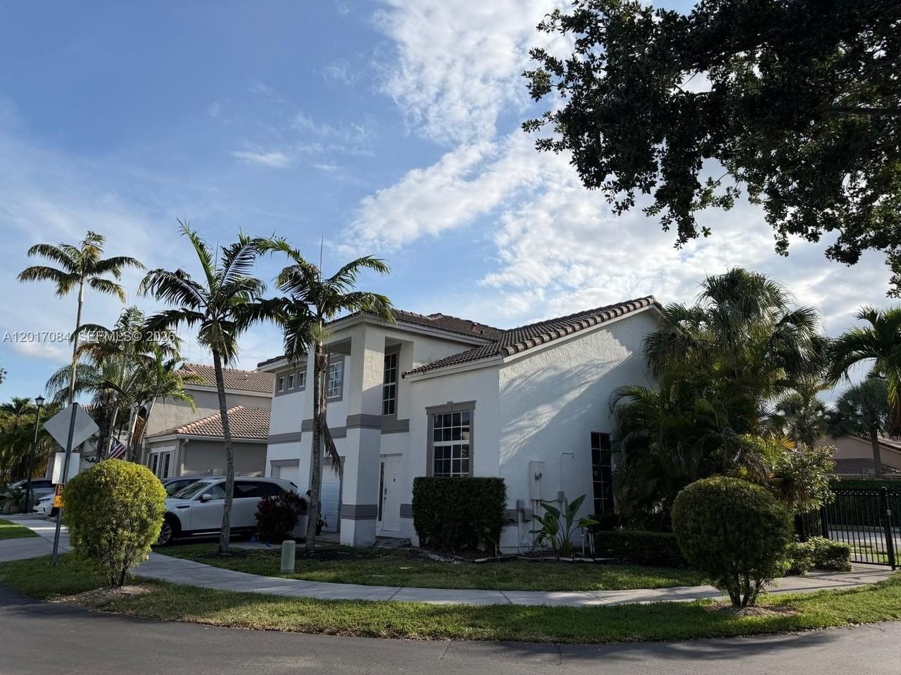 5362 Nw 108th Pl - Photo 4 of 21