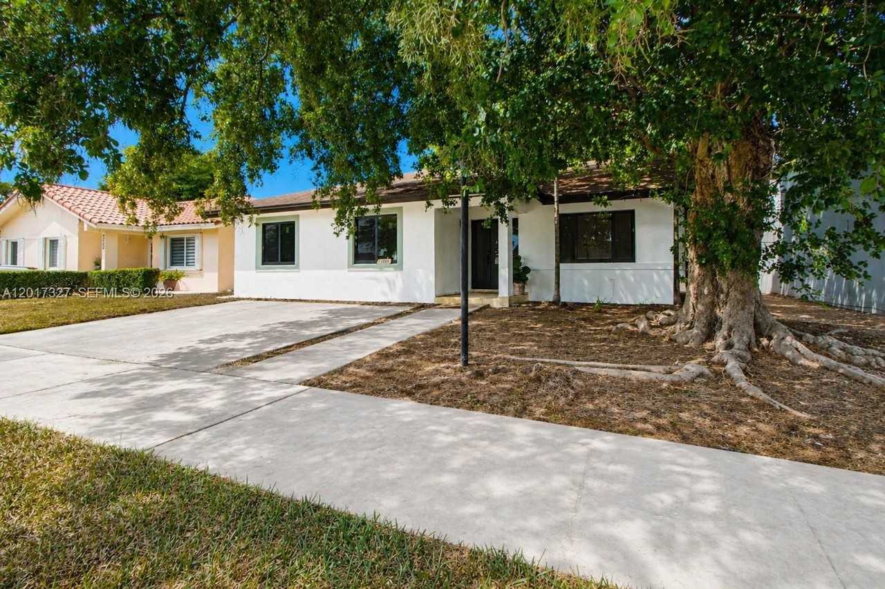 10088 Sw 143rd Ct #NA - Photo 3 of 18