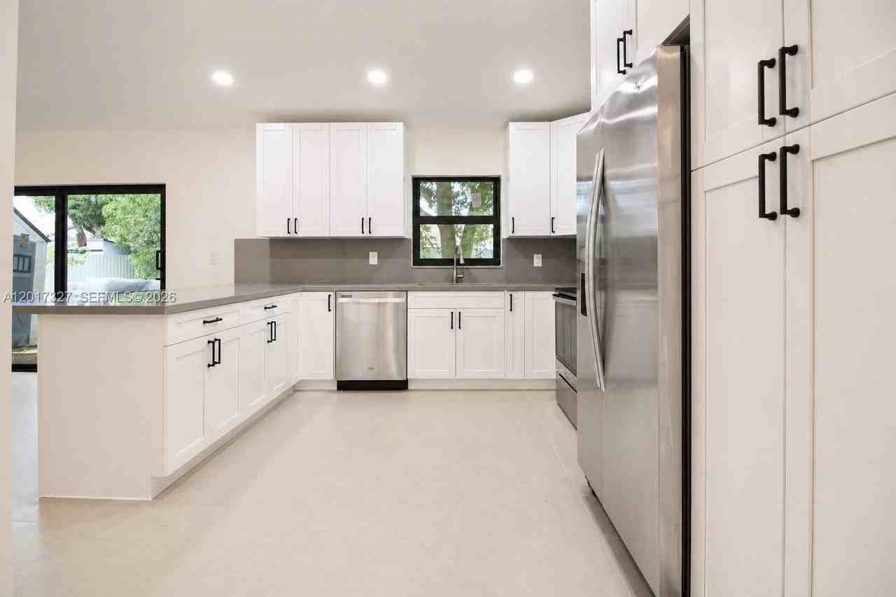 10088 Sw 143rd Ct #NA - Photo 6 of 18