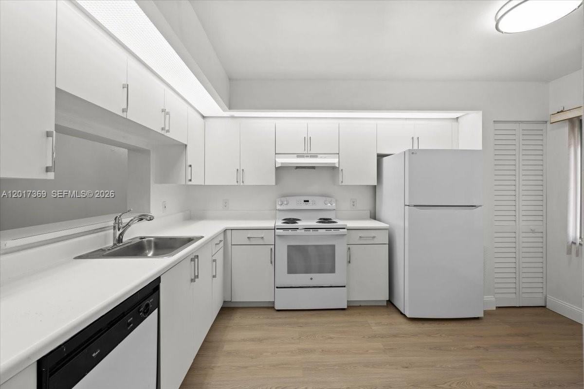1351 Sw 141st Ave #213G - Photo 7 of 26