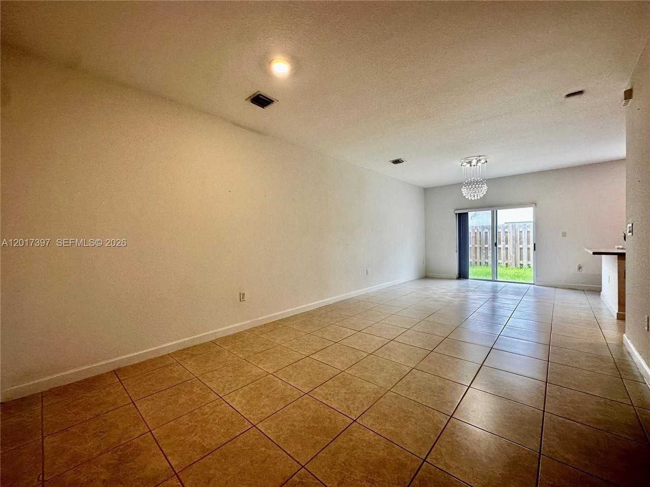 2685 Se 13th Ct - Photo 3 of 23