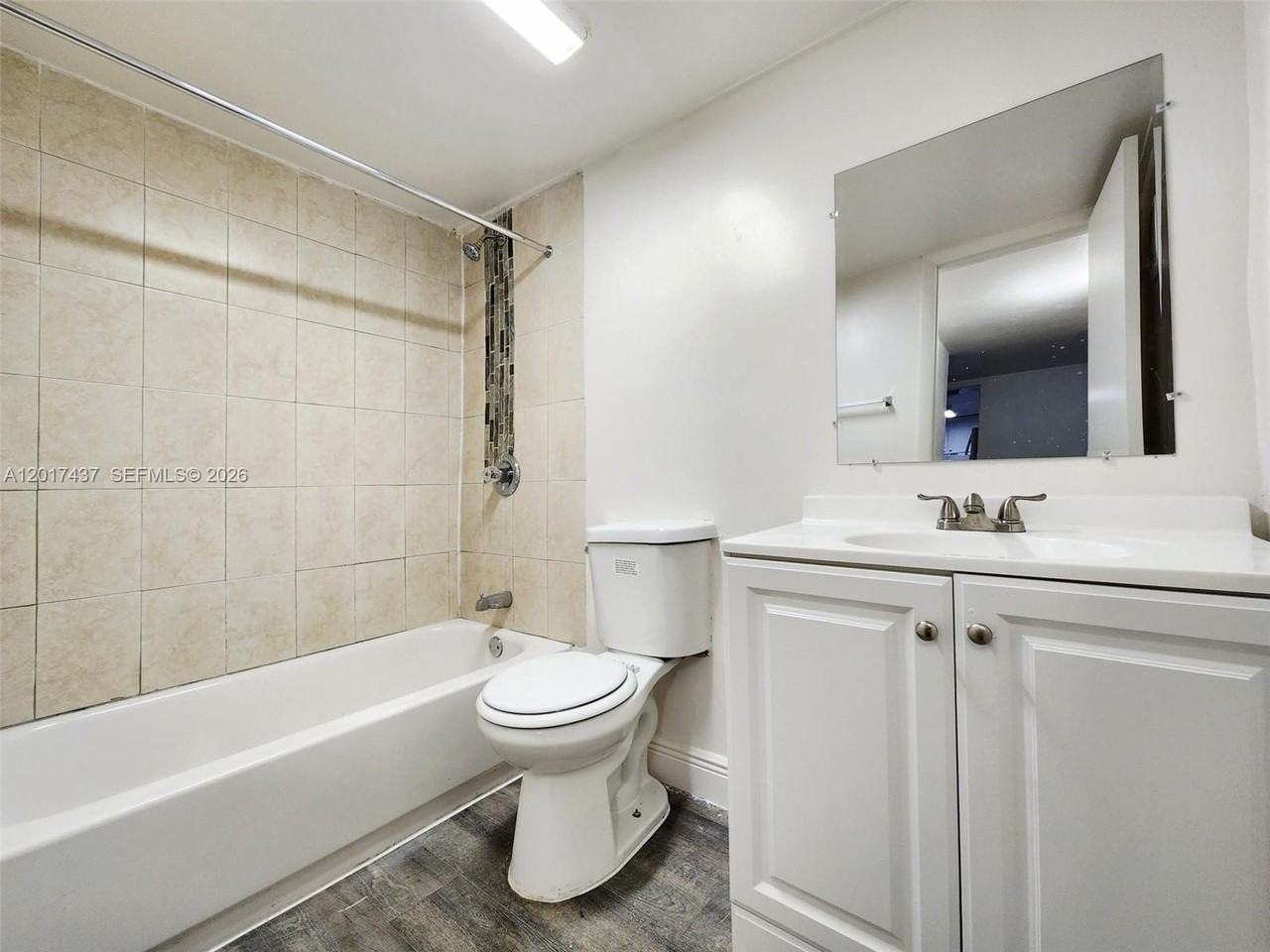 13285 Ne 6th Ave #N402 - Photo 4 of 6